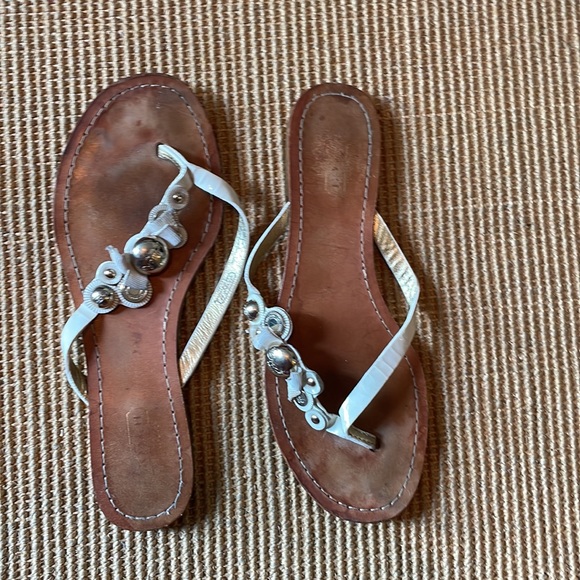 Vince Camuto, Zara, ColeHaan, Calvin Klein, Ivanka, Indigo HM, Coach - Picture 4 of 9